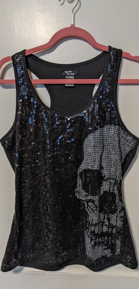 ✨BUNDLE 3+ tanks for $5 each!! Sequins tank top with skull silhouette on side